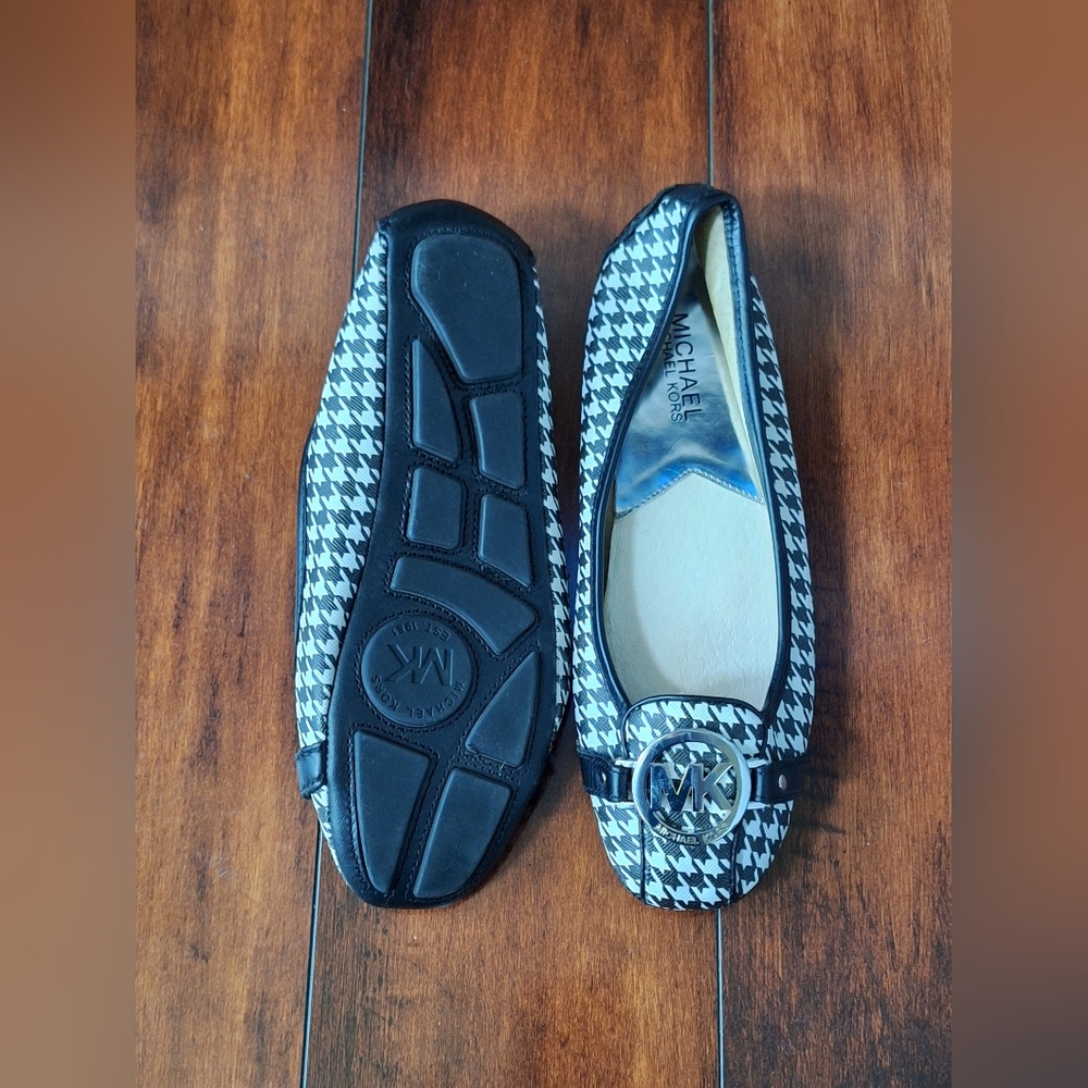 Michael Kors Houndstooth MK Logo Ballet Flats Size 6.5 Black White - Picture 9 of 9